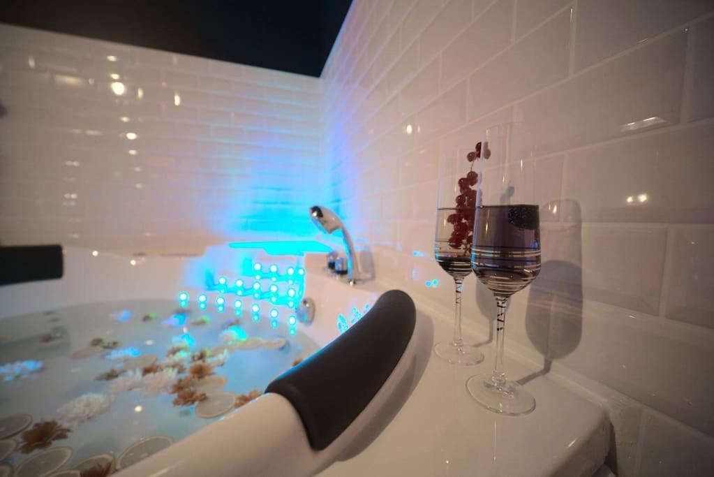 Luxury Room Jacuzzi Centre Ville Haut De Gamme Mulhouse Dış mekan fotoğraf